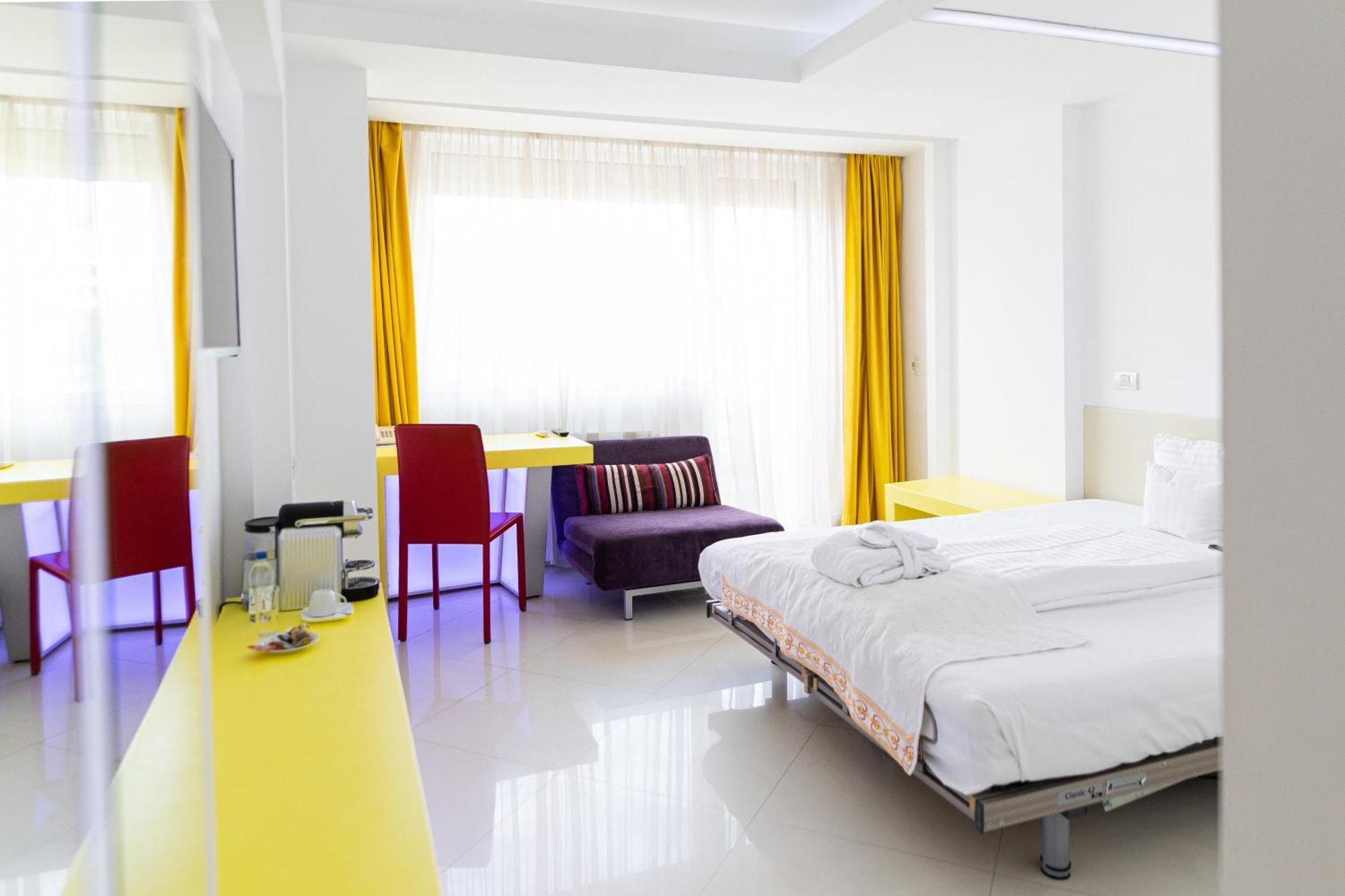 Christina Hotel Bucureşti Ngoại thất bức ảnh