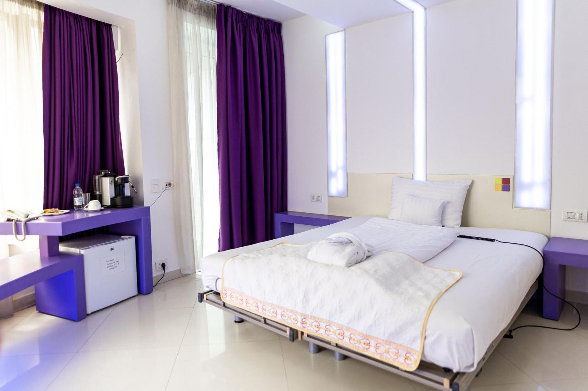 Christina Hotel Bucureşti Ngoại thất bức ảnh